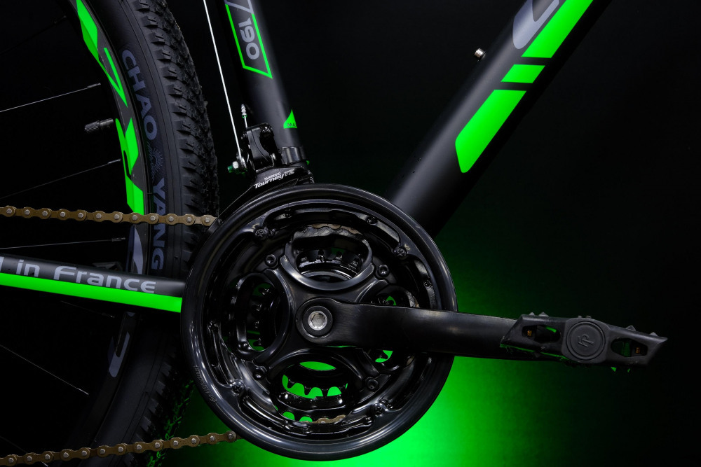 Lorak MAX 190 Матовый Чёрный/Зелёный 17р (на рост 155-173)